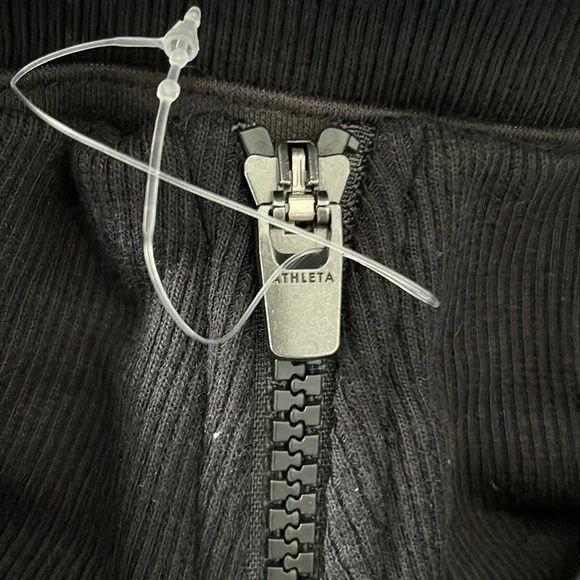 NWOT ATHLETA TRIUMPH PRINTED HOODIE. - Picture 6 of 7